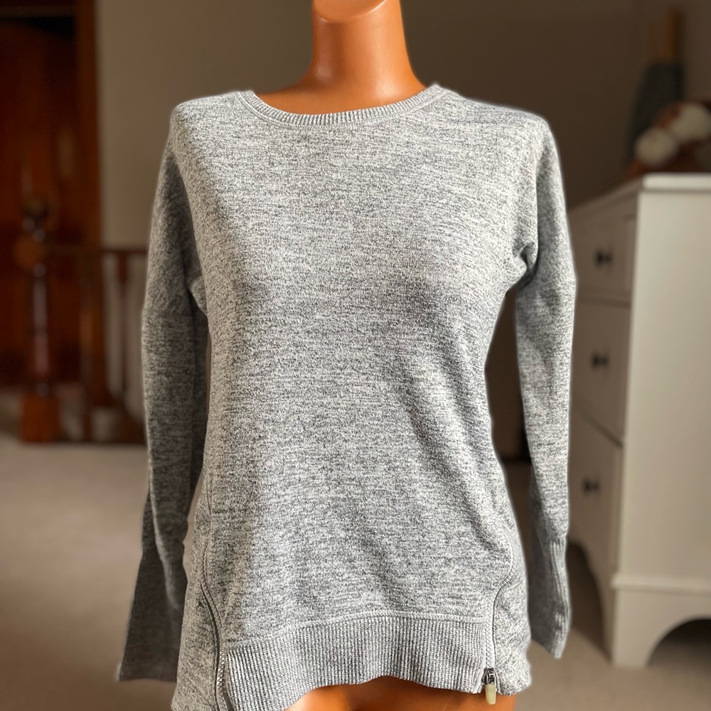 Athletic long sleeve